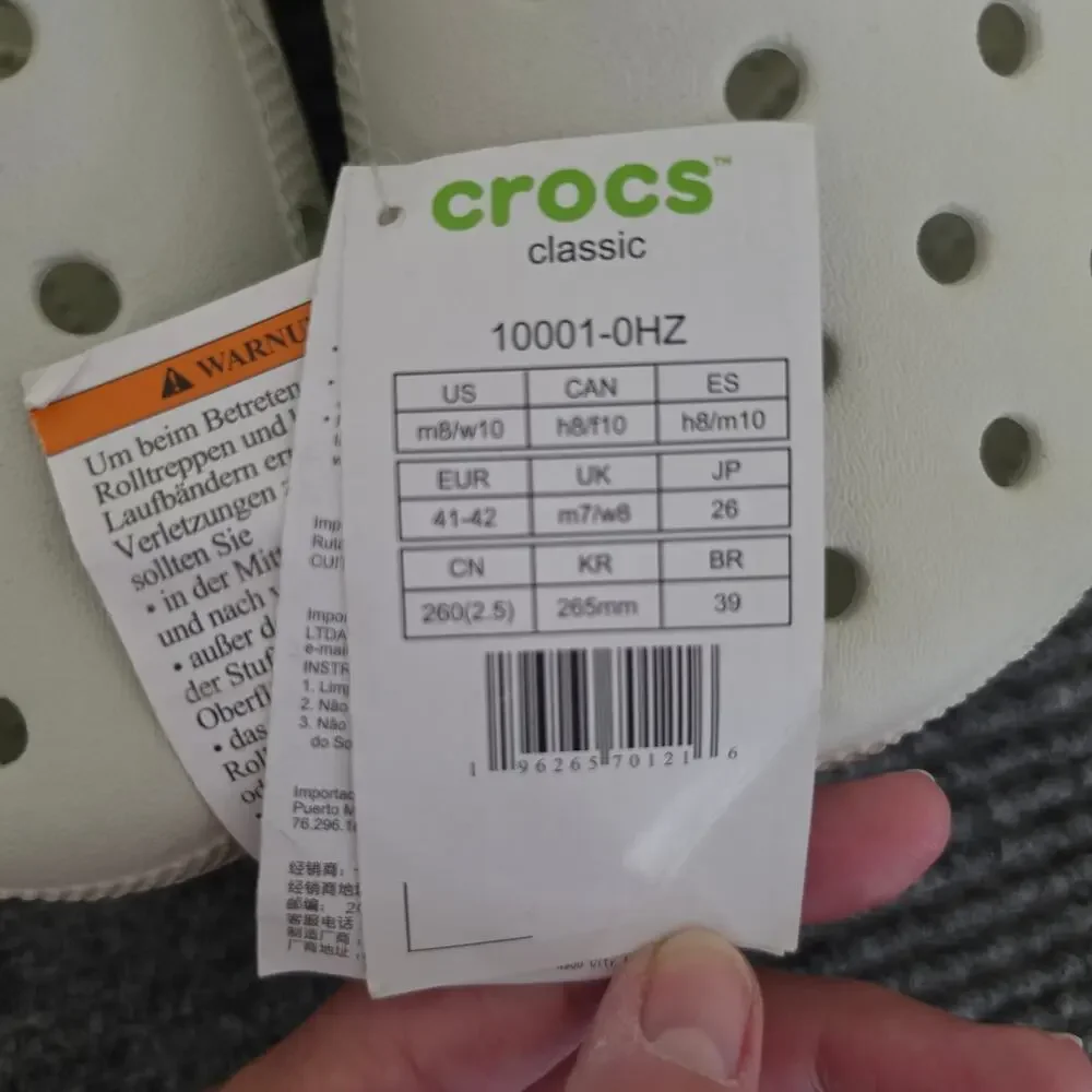 CROCS Classic Clog Men display picture 2